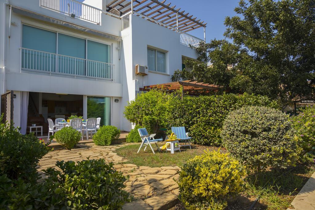 Protaras Beachfront Sirina Lina Suite 帕拉利米尼 外观 照片