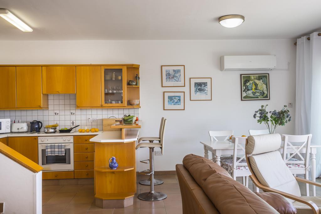 Protaras Beachfront Sirina Lina Suite 帕拉利米尼 外观 照片