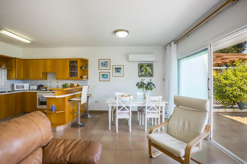 Protaras Beachfront Sirina Lina Suite 帕拉利米尼 外观 照片